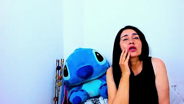 HorniestMilf online show from 30, 5, 2026