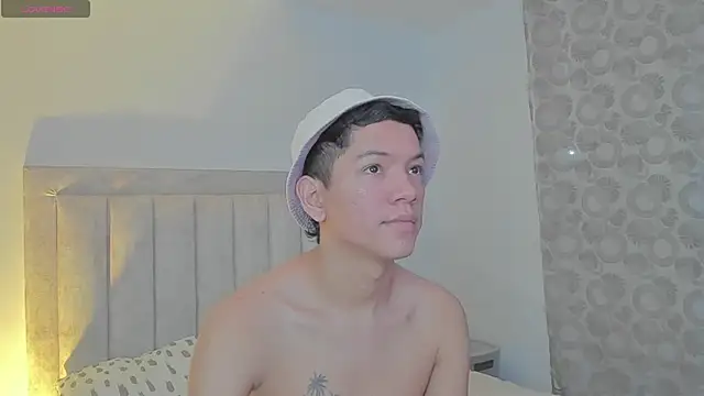 JulianRose 1 online show from 14, 3, 2025