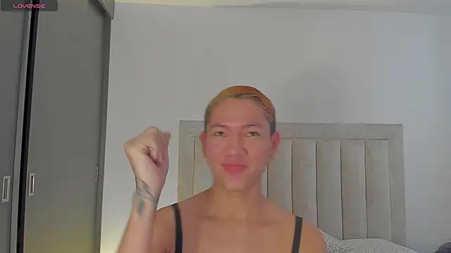 JulianRose 1 online show from 26, 11, 2025