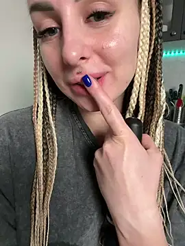 TwixCouple online show from 10, 3, 2025