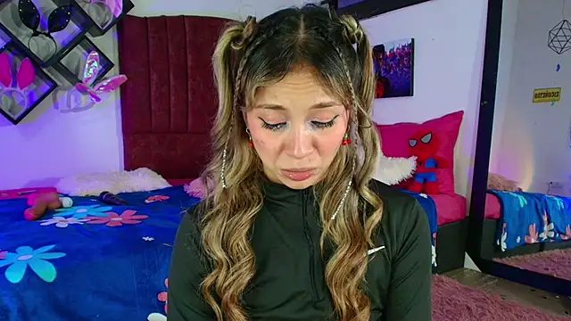 alisson zafiro  online show from 22, 2, 2025