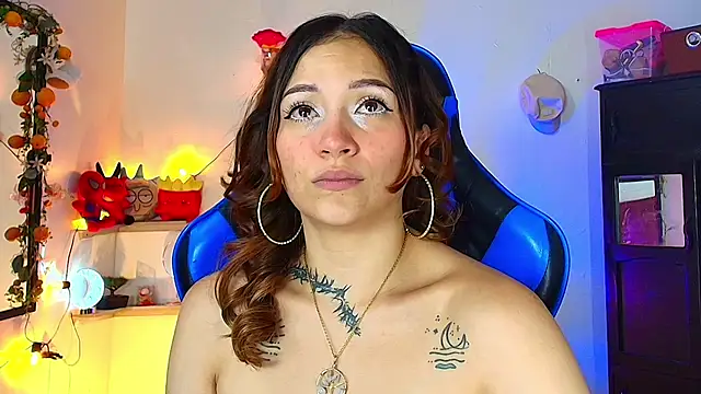 alisson zafiro  online show from 4, 6, 2026