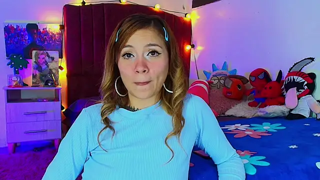 alisson zafiro  online show from 19, 10, 2025