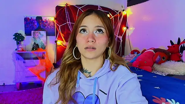 alisson zafiro  online show from 22, 10, 2025