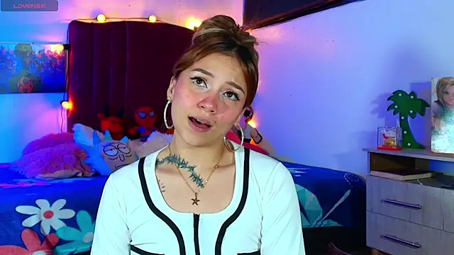 alisson zafiro  online show from 25, 9, 2025