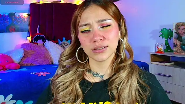 alisson zafiro  online show from 22, 9, 2025