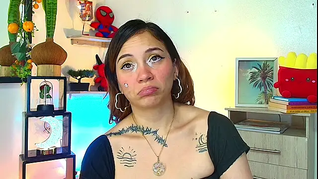 alisson zafiro  online show from 25, 5, 2026