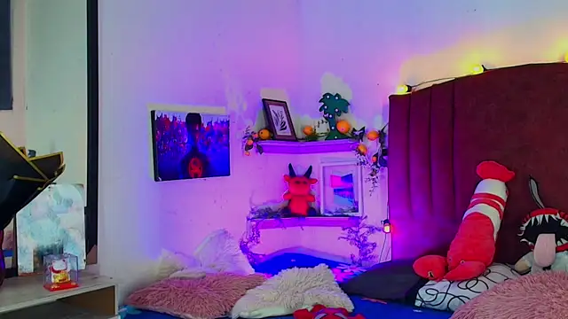 alisson zafiro  online show from 12, 11, 2025