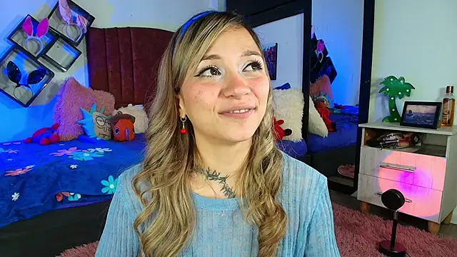 alisson zafiro  online show from 28, 2, 2025