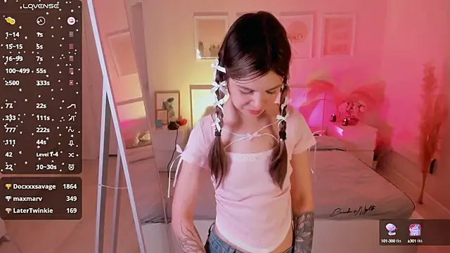 Lil Amelie online show from 3, 2, 2025