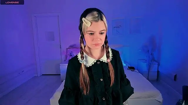 Lil Amelie online show from 14, 9, 2025