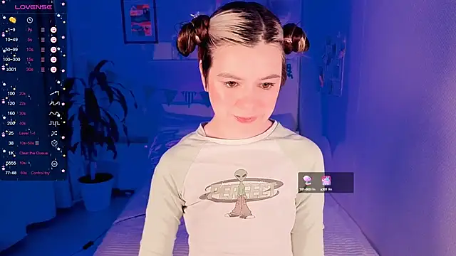 Lil Amelie online show from 28, 9, 2025