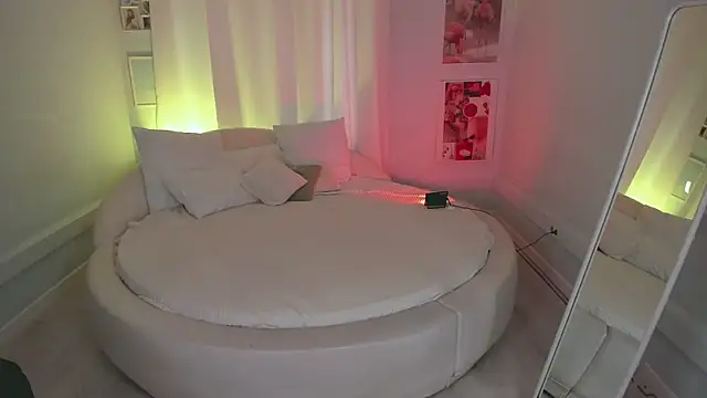 Lil Amelie online show from 1, 5, 2026