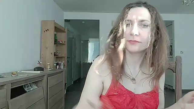 JasmineGlamour online show from 29, 4, 2026