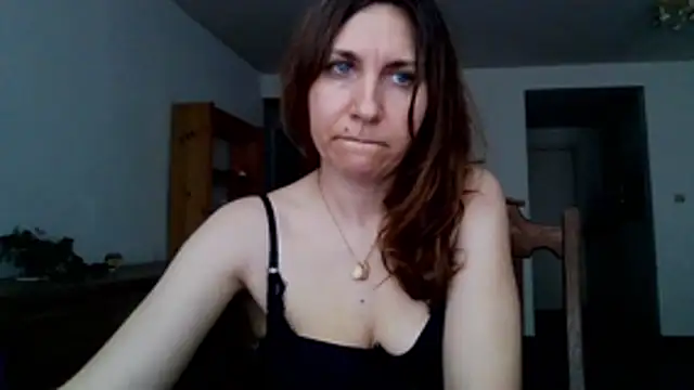 JasmineGlamour online show from 8, 6, 2026