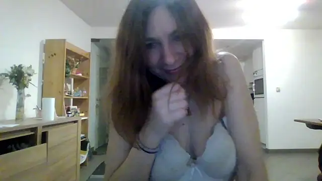 JasmineGlamour online show from 18, 3, 2026