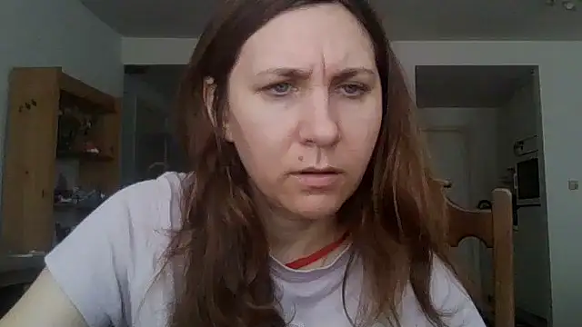 JasmineGlamour online show from 5, 4, 2026