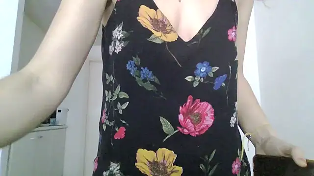 JasmineGlamour online show from 3, 3, 2026