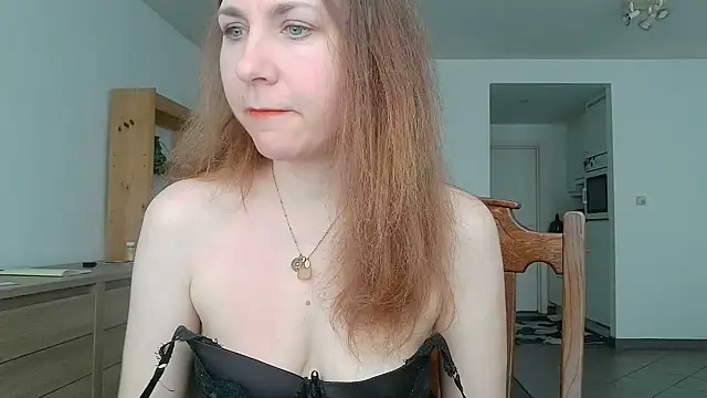 JasmineGlamour online show from 10, 5, 2026