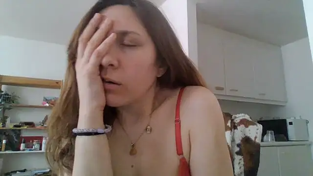 JasmineGlamour online show from 21, 4, 2026