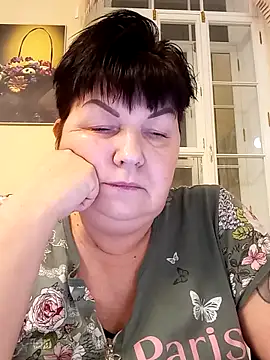 Snapshot of FantasyMichelle chatting on 2, 2, 2025 FantasyMichelle online show from 2, 2, 2025