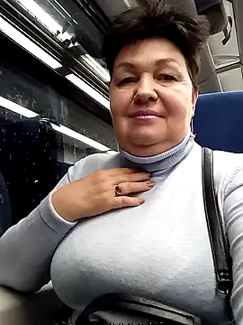 Snapshot of FantasyMichelle chatting on 3, 1, 2025 FantasyMichelle online show from 3, 1, 2025