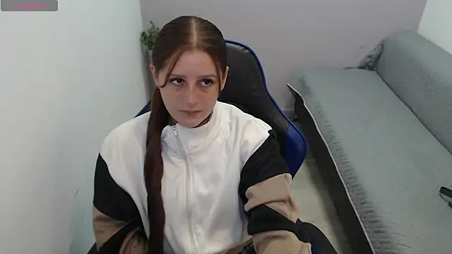 valerie diaz1 online show from 3, 10, 2025