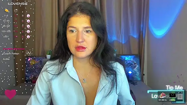 Alianna Solo Kisses online show from 17, 11, 2025