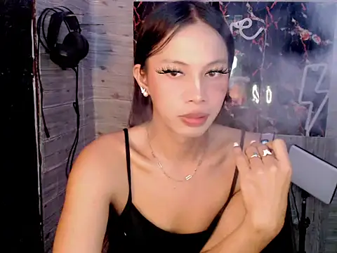 whiteladyboy online show from 1, 10, 2025