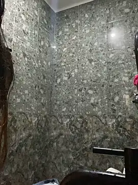 whiteladyboy online show from 18, 10, 2025