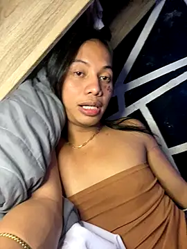 whiteladyboy online show from 4, 12, 2025