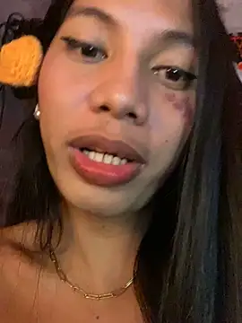 whiteladyboy online show from 24, 10, 2025