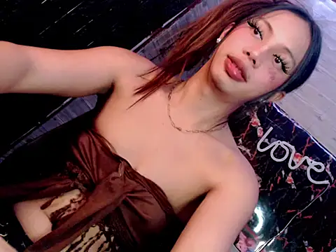 whiteladyboy online show from 24, 10, 2025