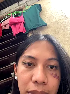 whiteladyboy online show from 4, 11, 2025