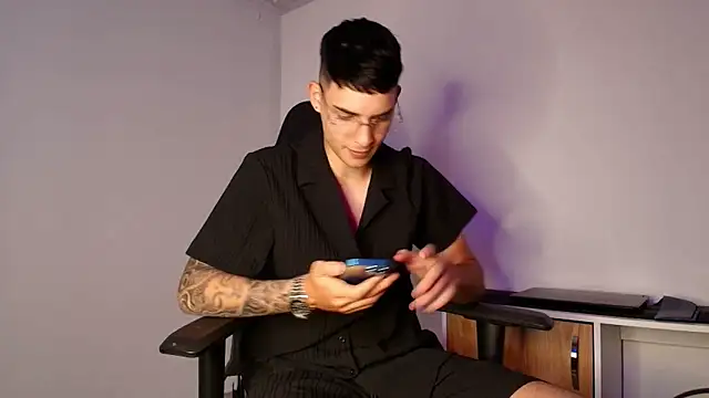 Snapshot of god_drake chatting on 13, 4, 2026 god drake online show from 13, 4, 2026