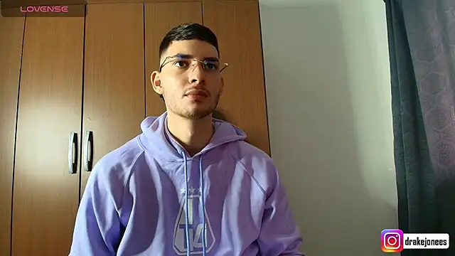 Snapshot of god_drake chatting on 25, 7, 2026 god drake online show from 25, 7, 2026