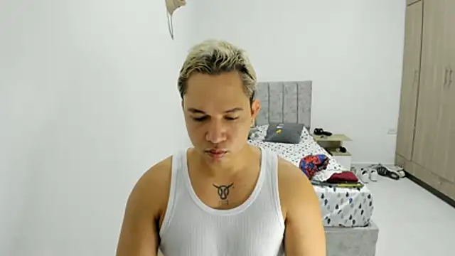 Snapshot of Valerioe chatting on 3, 6, 2026 Valerioe online show from 3, 6, 2026