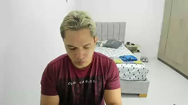 Snapshot of Valerioe chatting on 4, 6, 2026 Valerioe online show from 4, 6, 2026