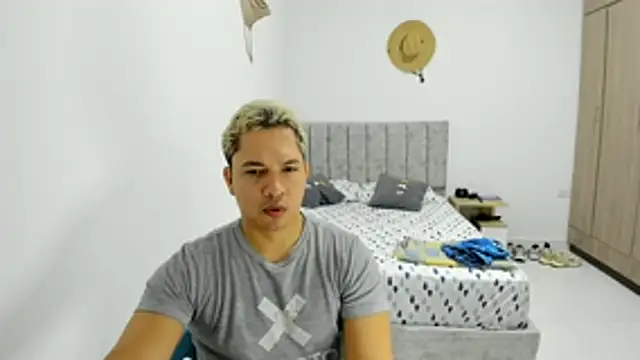 Snapshot of Valerioe chatting on 9, 6, 2026 Valerioe online show from 9, 6, 2026