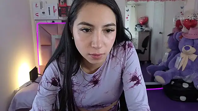 Snapshot of AriadnaCappelletty chatting on 17, 11, 2025 AriadnaCappelletty online show from 17, 11, 2025