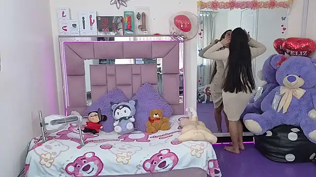 Snapshot of AriadnaCappelletty chatting on 8, 10, 2025 AriadnaCappelletty online show from 8, 10, 2025