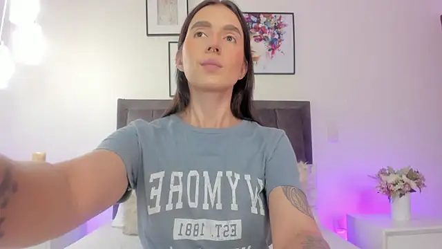 helen mooree online show from 10, 4, 2026