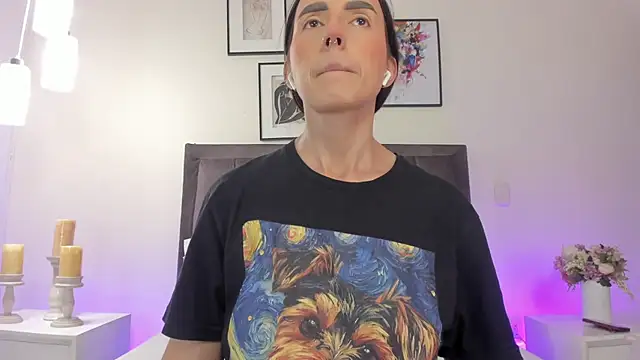 Snapshot of helen_mooree chatting on 27, 2, 2026 helen mooree online show from 27, 2, 2026