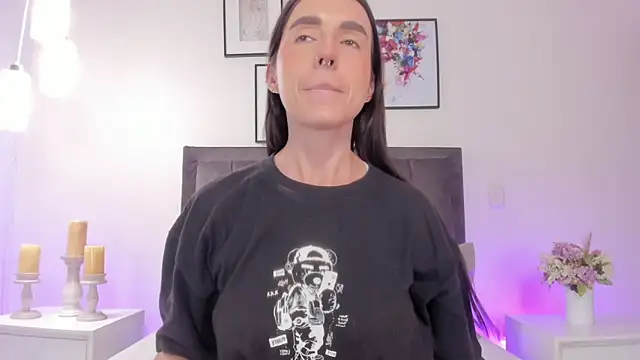 helen mooree online show from 4, 5, 2026