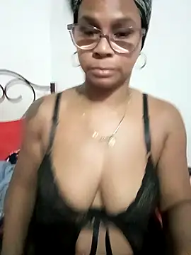 Melanie candy  online show from 20, 10, 2025