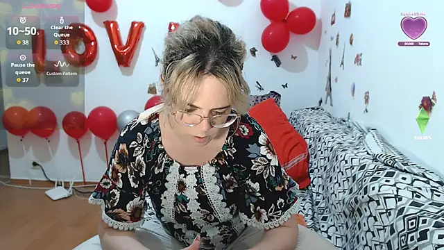 hotmilf4uxxx online show from 19, 3, 2026