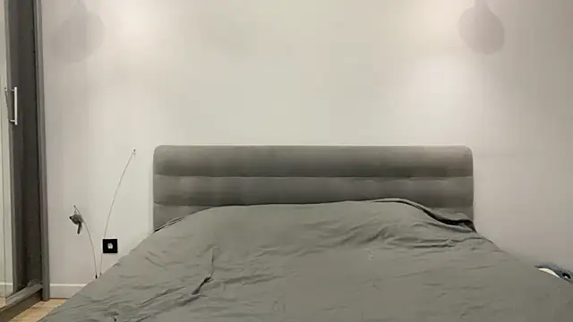 Embersweetbunny online show from 5, 12, 2025