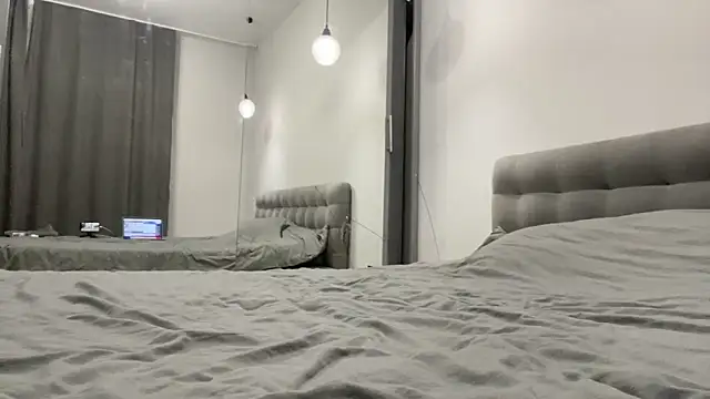 Embersweetbunny online show from 1, 10, 2025