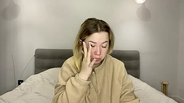 Embersweetbunny online show from 12, 1, 2026