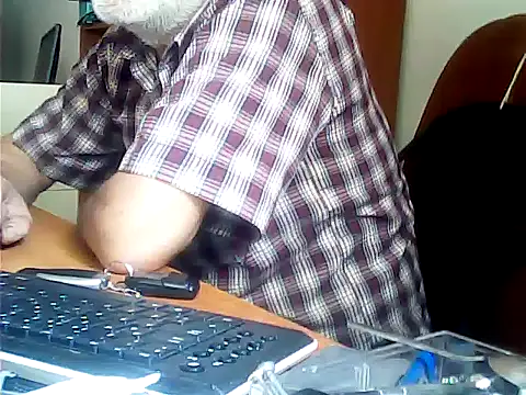 Snapshot of zormen355 chatting on 18, 6, 2026 zormen355 online show from 18, 6, 2026